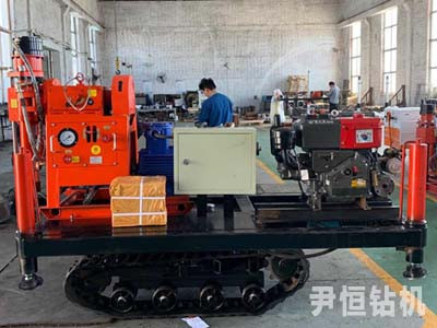 柴动履带注浆钻机行走小刚炮准备出发广州