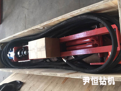实不相瞒架柱式液压回转钻机煤层岩层探水一机就能搞定